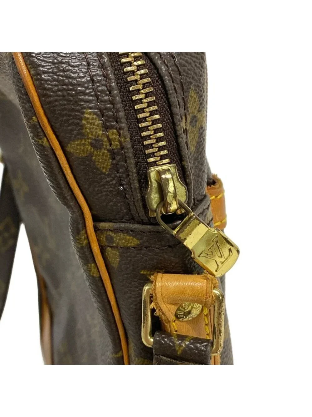 Louis Vuitton category shoulder